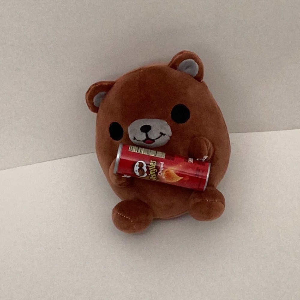 Snackles Zuru Terry The Pringles Bear